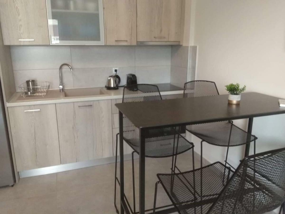 Petrani Suite 1 Néa Péramos Εξωτερικό φωτογραφία