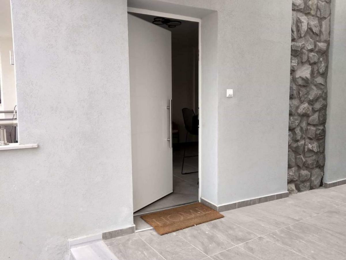Petrani Suite 1 Néa Péramos Εξωτερικό φωτογραφία