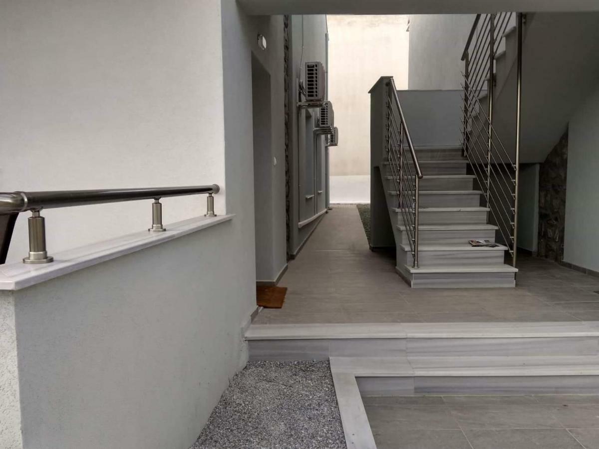 Petrani Suite 1 Néa Péramos Εξωτερικό φωτογραφία